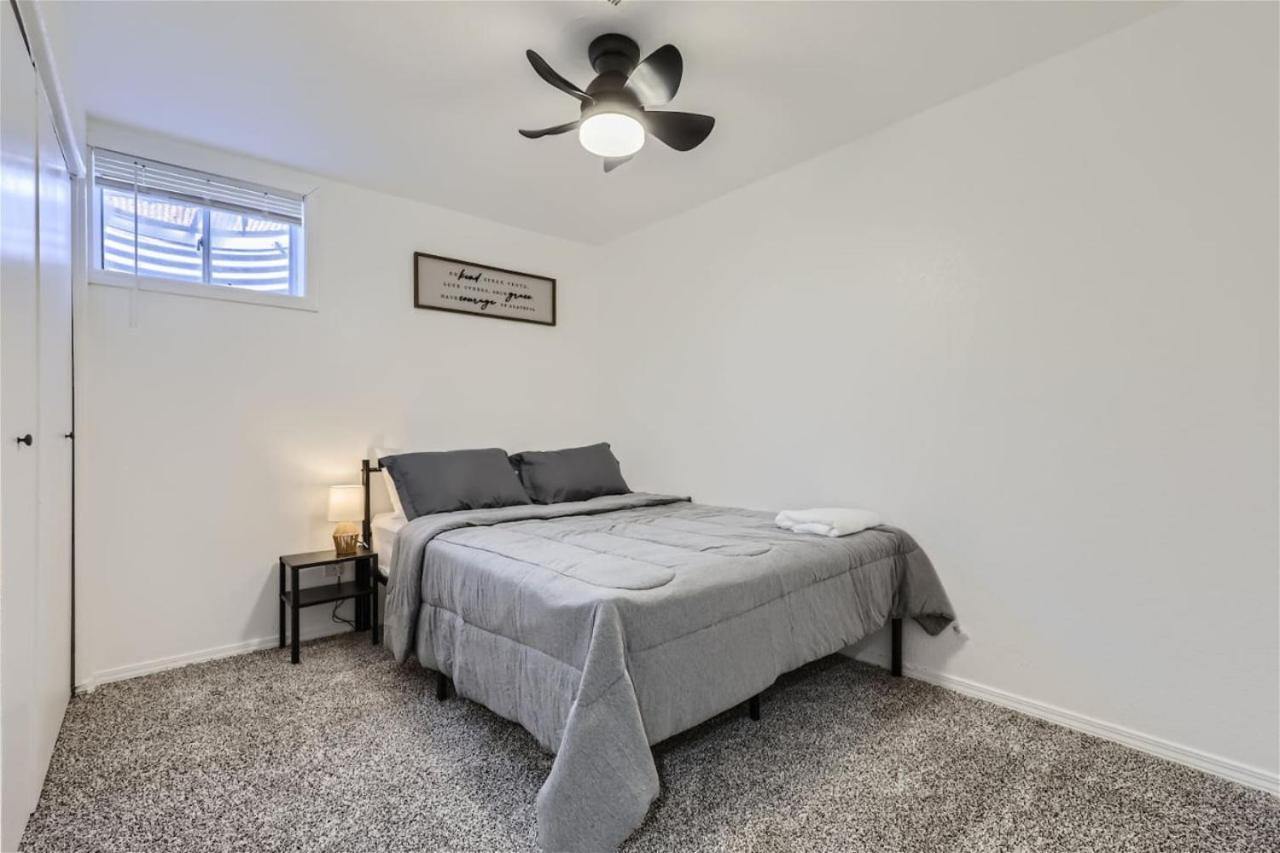 15-mins From Dia, Fenced-yard, Garage, Remodeled Casa vacanze Aurora