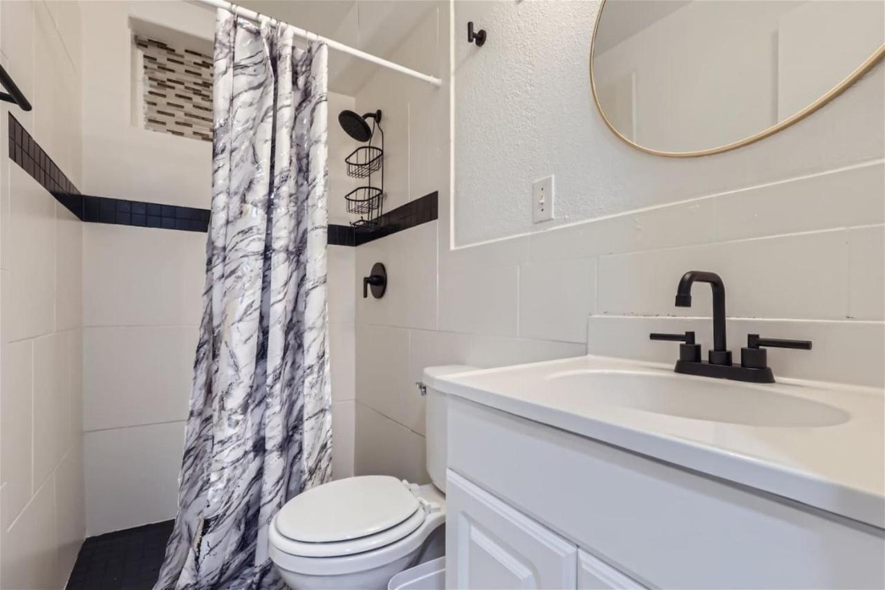 15-mins From Dia, Fenced-yard, Garage, Remodeled * Aurora