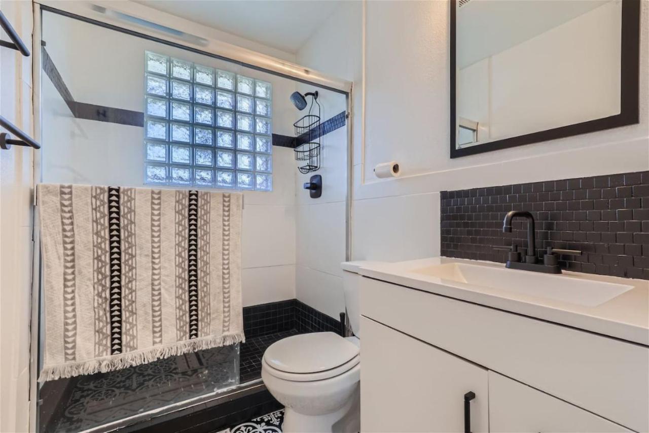 15-mins From Dia, Fenced-yard, Garage, Remodeled Casa vacanze Aurora